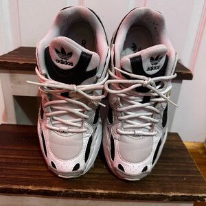 Adidas Women's Astir 'White Black'